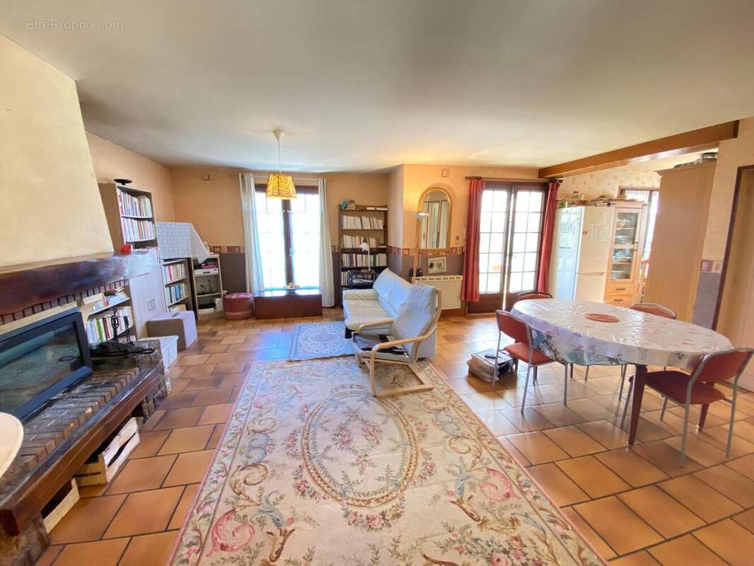 Photo 2 - Maison à COMPIEGNE