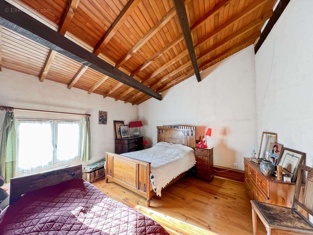 Maison à LIVRON-SUR-DROME