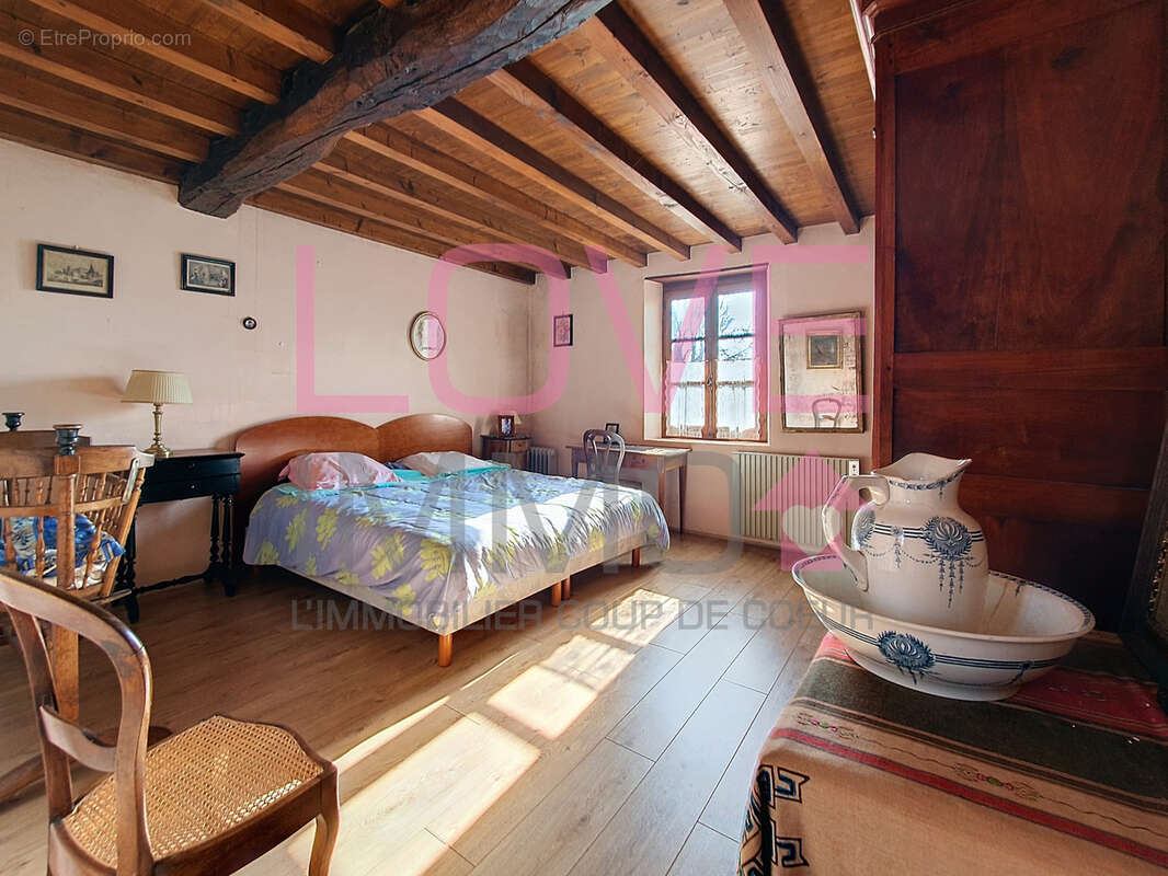 Maison à FAVERGES-DE-LA-TOUR