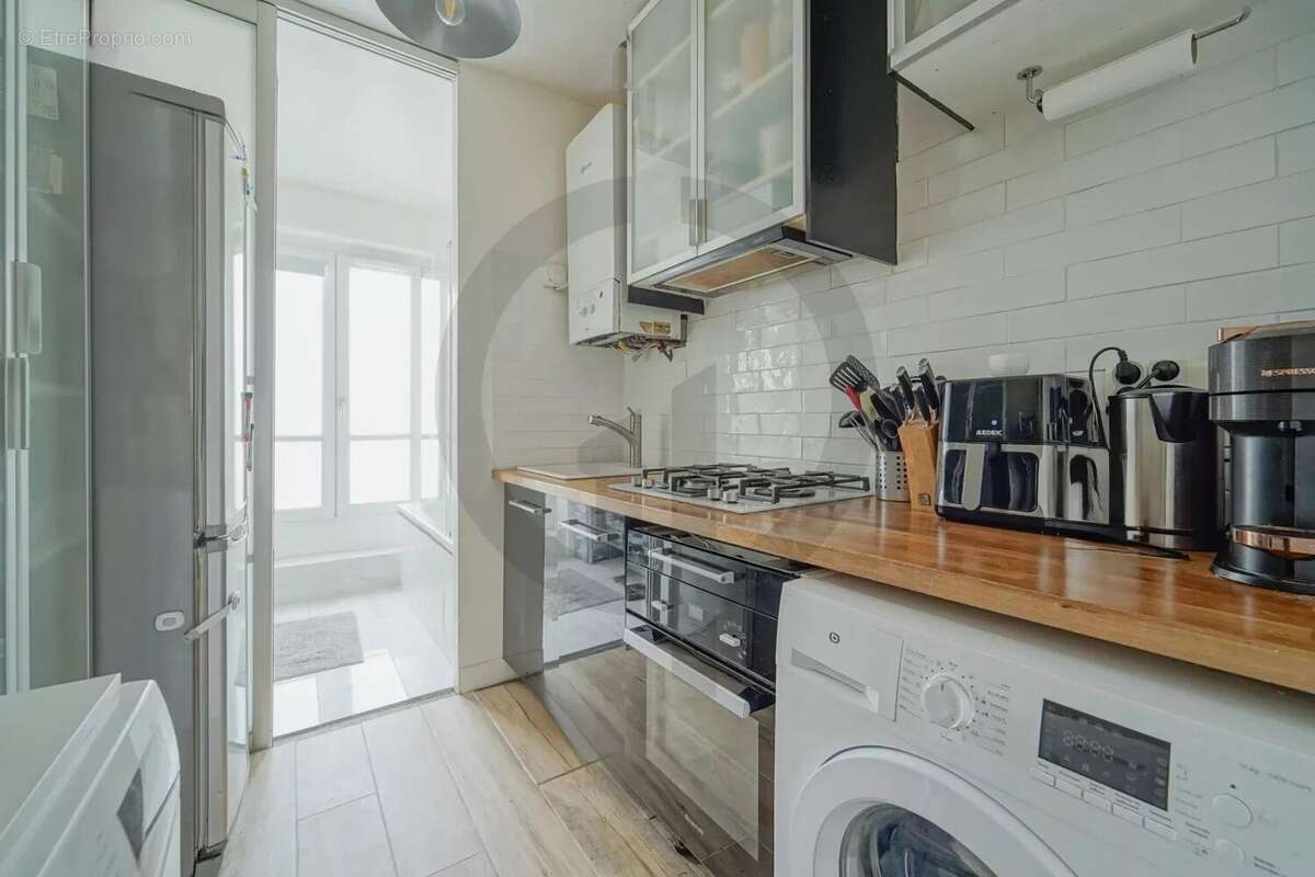 Appartement à PARIS-8E