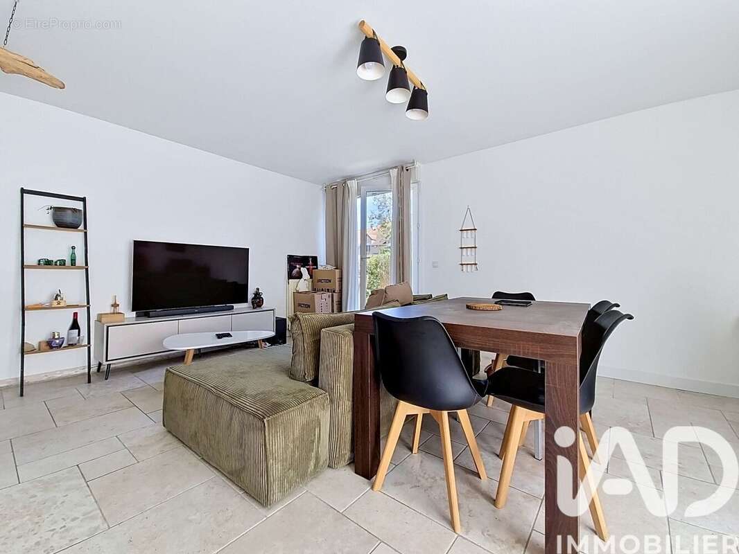 Photo 5 - Appartement à SAINTE-GENEVIEVE-DES-BOIS