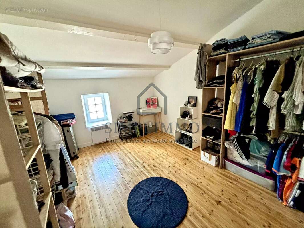 Maison à BEURLAY