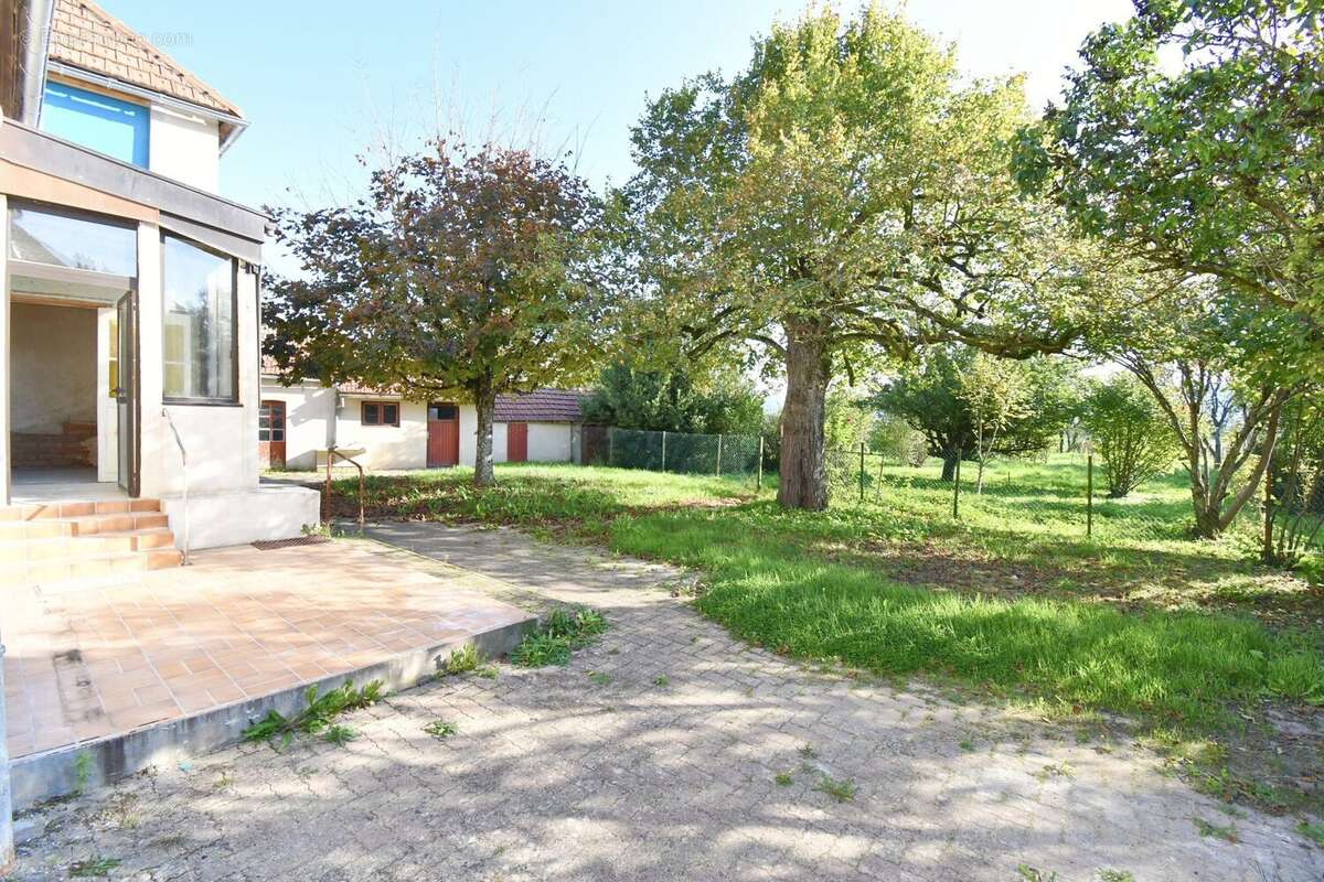 Maison à SAINT-FORGEOT