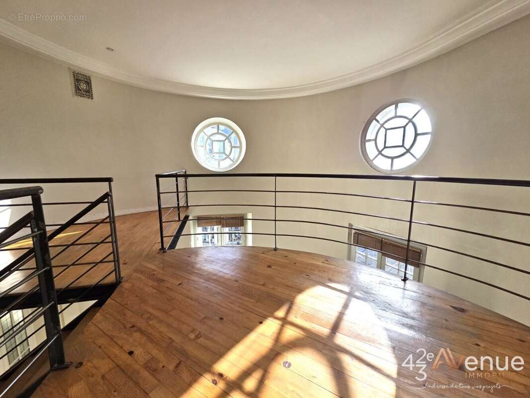 Appartement à SAINT-ETIENNE