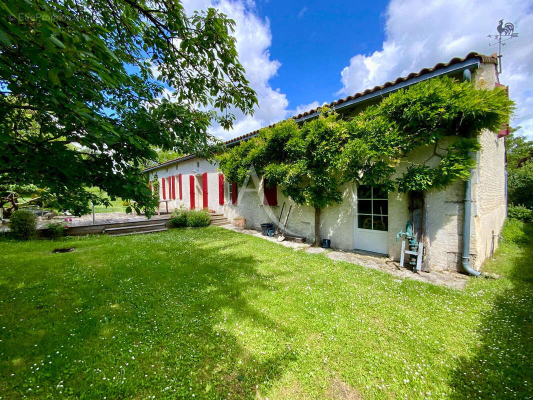 Maison à JONZAC