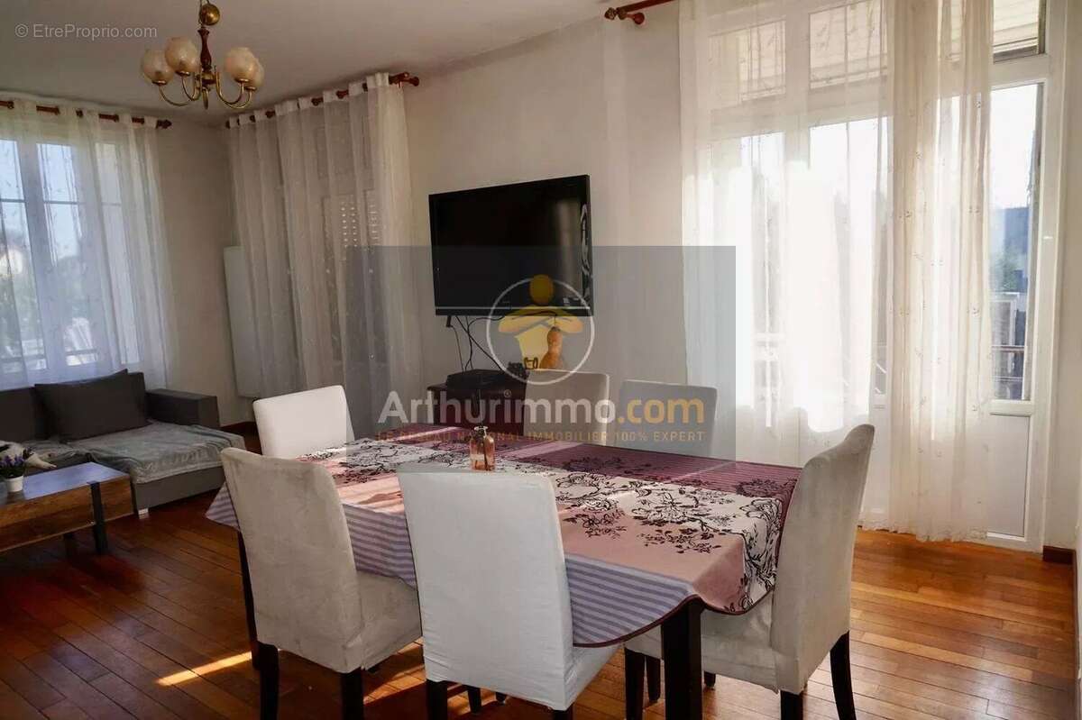 Maison à GRETZ-ARMAINVILLIERS