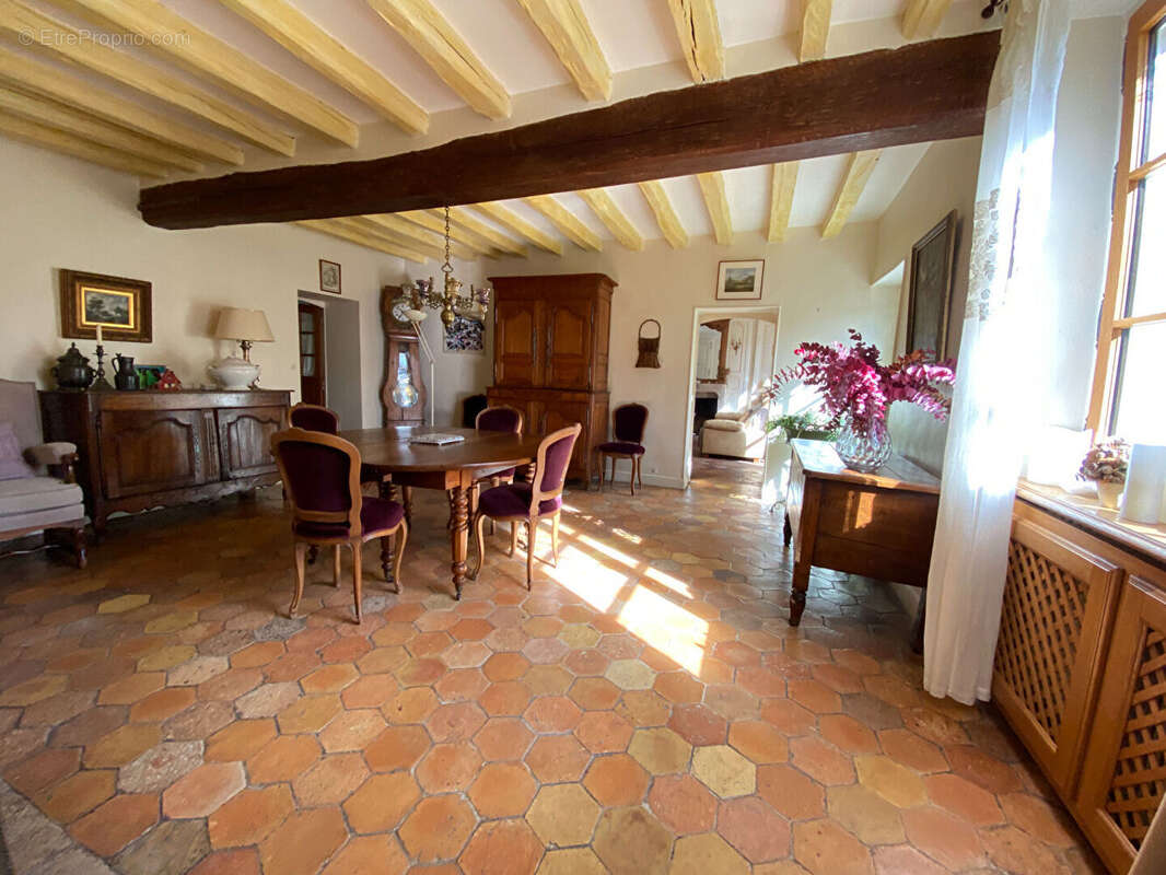 Demeure de Prestige 5' Montfort L Amaury  254 m2 - photo 8