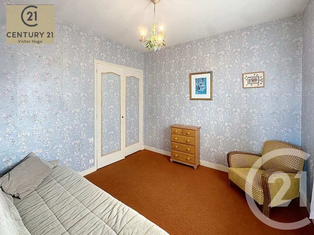 Maison à CONDAT-SUR-VIENNE