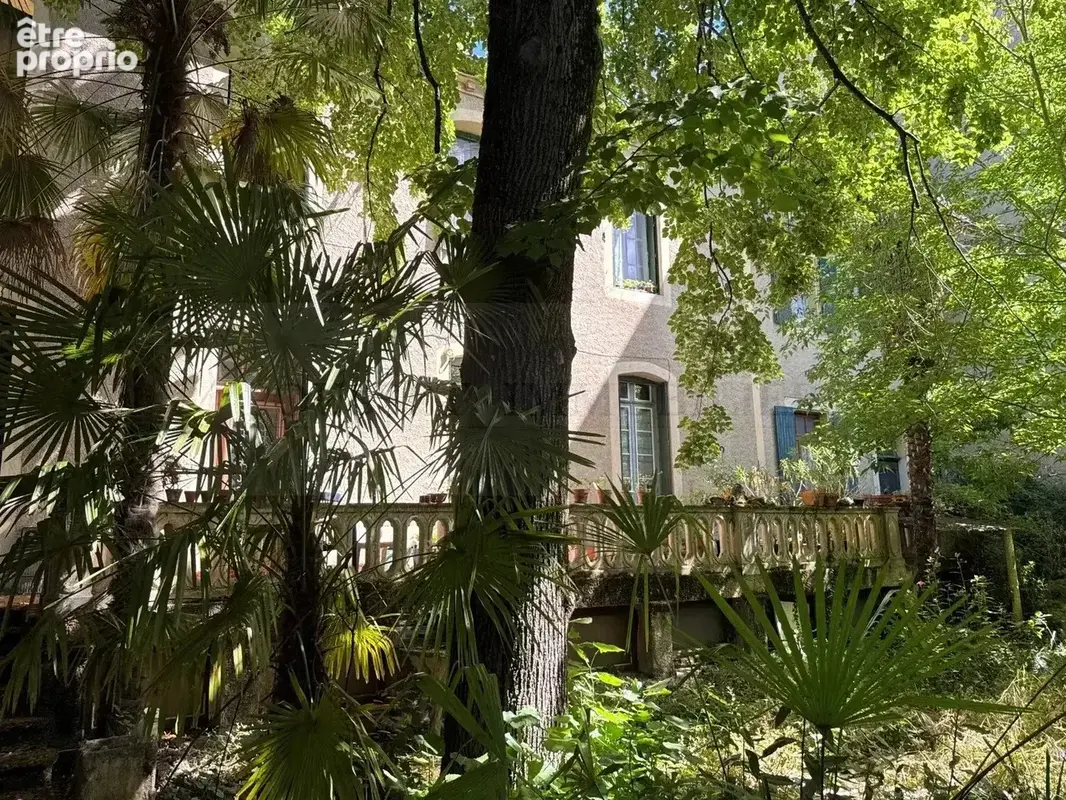 Propriété en pierre du XVIIIe siècle de 540 m² avec dépendances et jardin de 1989 m². - photo 19