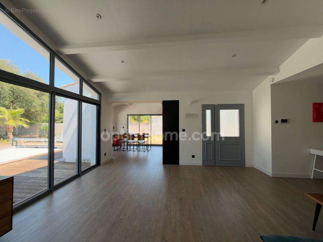 Villa d’architecte de plain-pied – la couarde-sur-mer (plage à pied) - photo 8