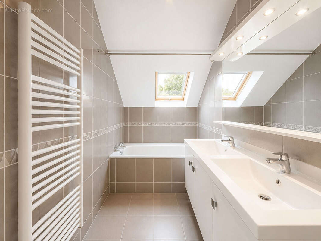 Maison à VIGNEUX-SUR-SEINE