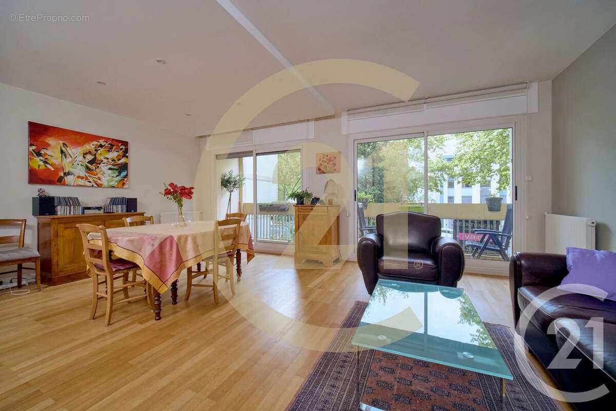 Appartement à LYON-8E