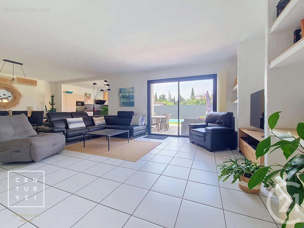 Maison 161 m² à Le Soler  - photo 12