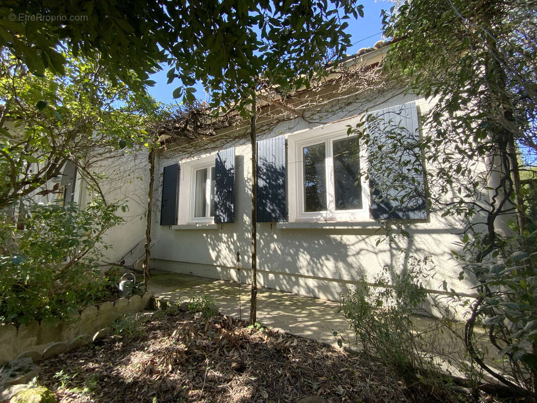 Villa dans quartier recherché Uzès à pieds. - photo 4