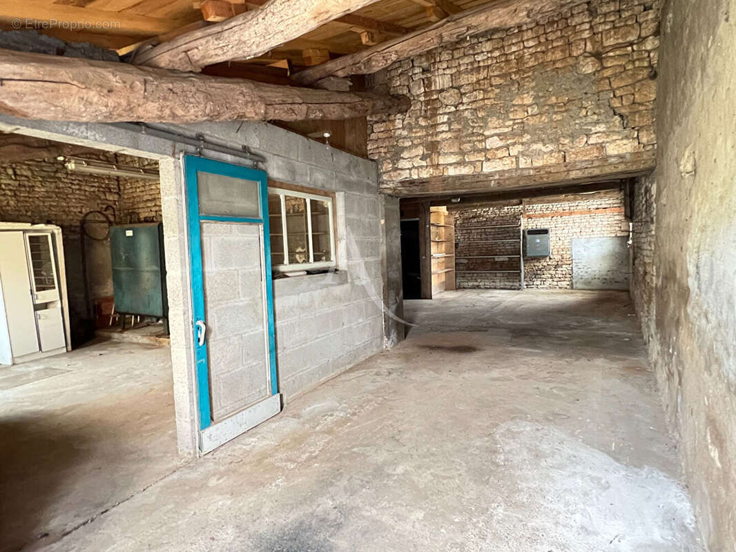 Maison à MOUZEUIL-SAINT-MARTIN