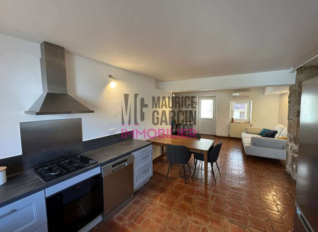 Maison 134 m² à Orange  - photo 2