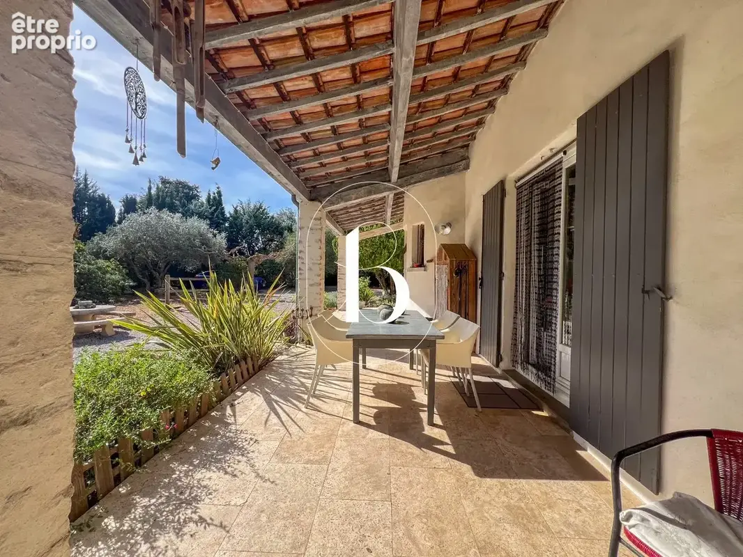 Maison sur grand terrain avec écuries - photo 3