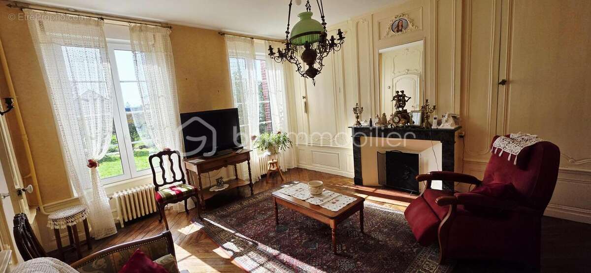 Maison à SAINT-HILAIRE-DU-HARCOUET