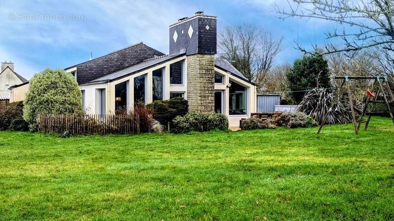 Maison à KERSAINT-PLABENNEC