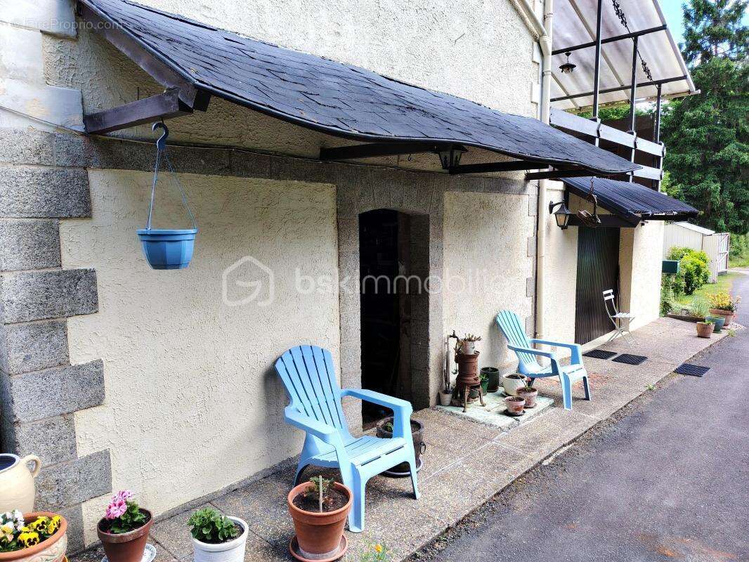 Maison de charme en campagne à Chenu – Tranquillité et vues dégagées garanties ! - photo 4