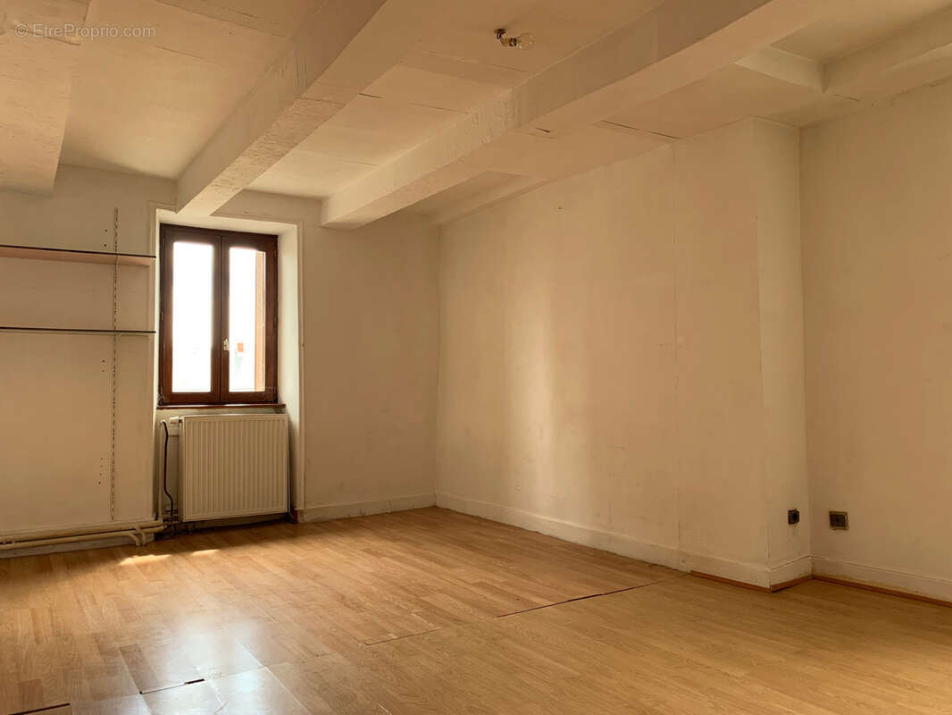 Maison à ESPINASSE