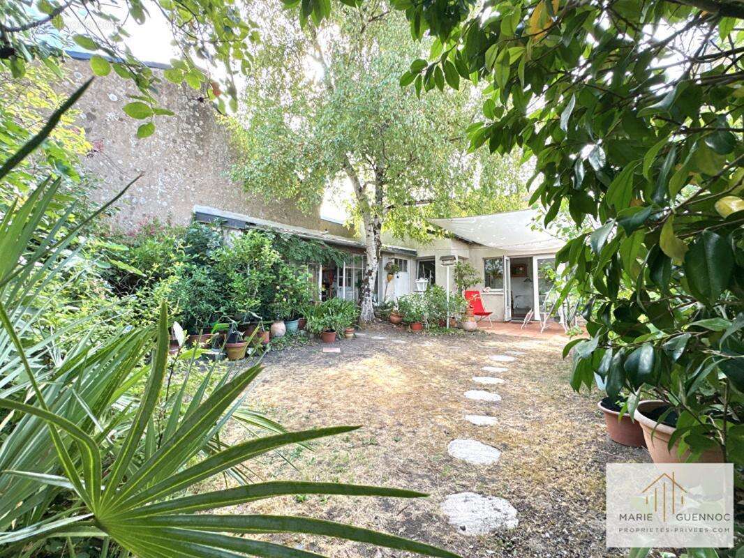 Maison de ville secteur Zola à Nantes 8 pièce(s) 179 m2 avec garage et jardin - photo 12