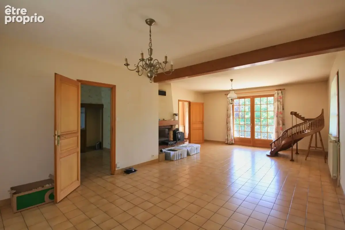 Propriété 5 chambres, avec piscine et étang sur 3 hectares de terrain - photo 3