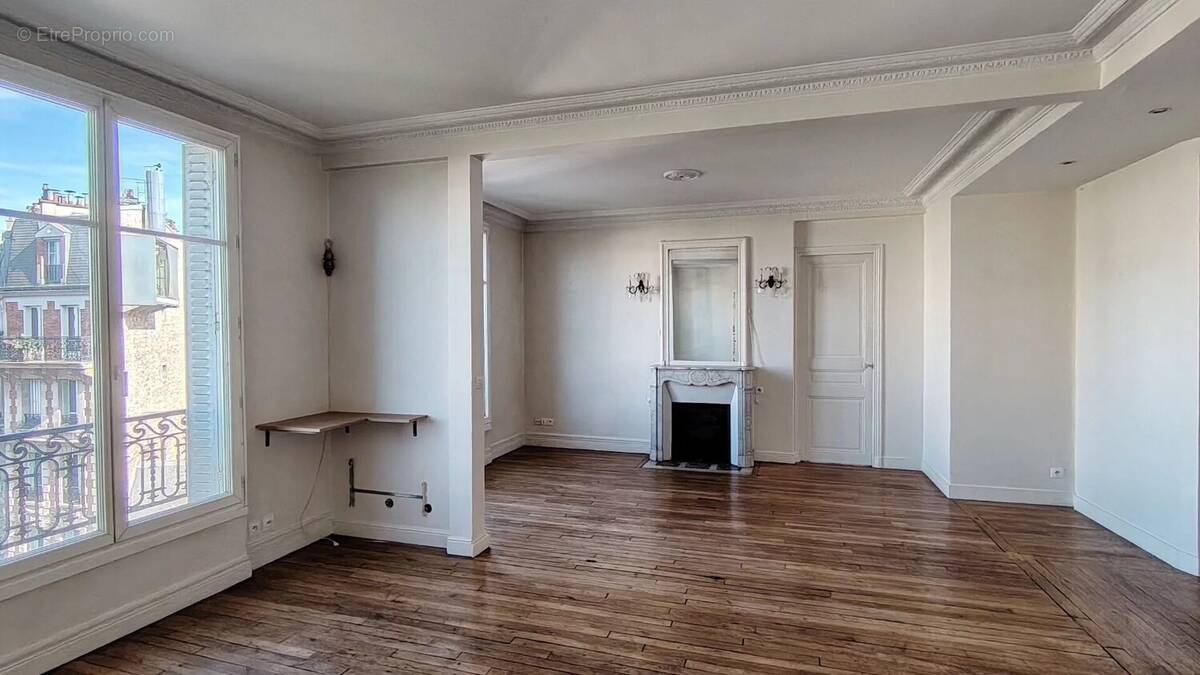 Appartement à PARIS-15E