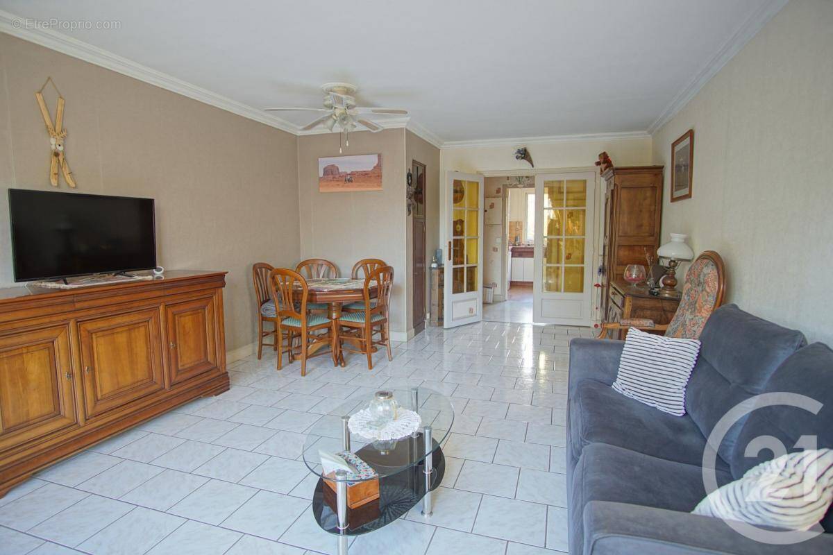 Appartement à CHOISY-LE-ROI