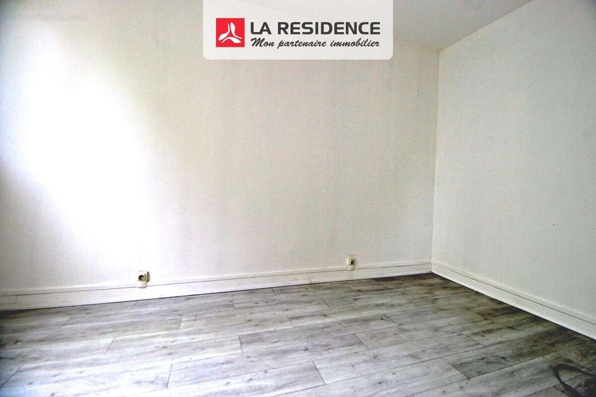 Appartement à VERNEUIL-SUR-SEINE