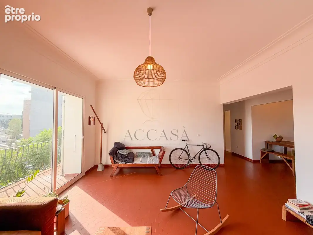 Appartement T4 94 m2 dernier étage avec balcon centre ville de Porto-Vecchio - photo 8