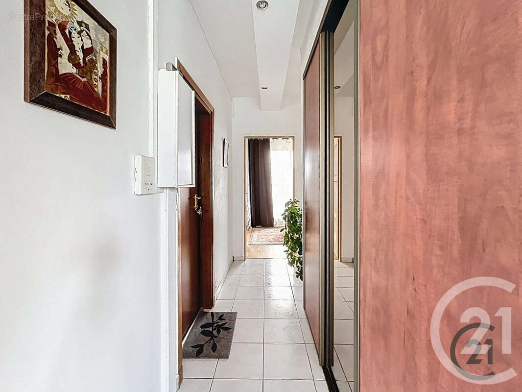 Appartement à MELUN