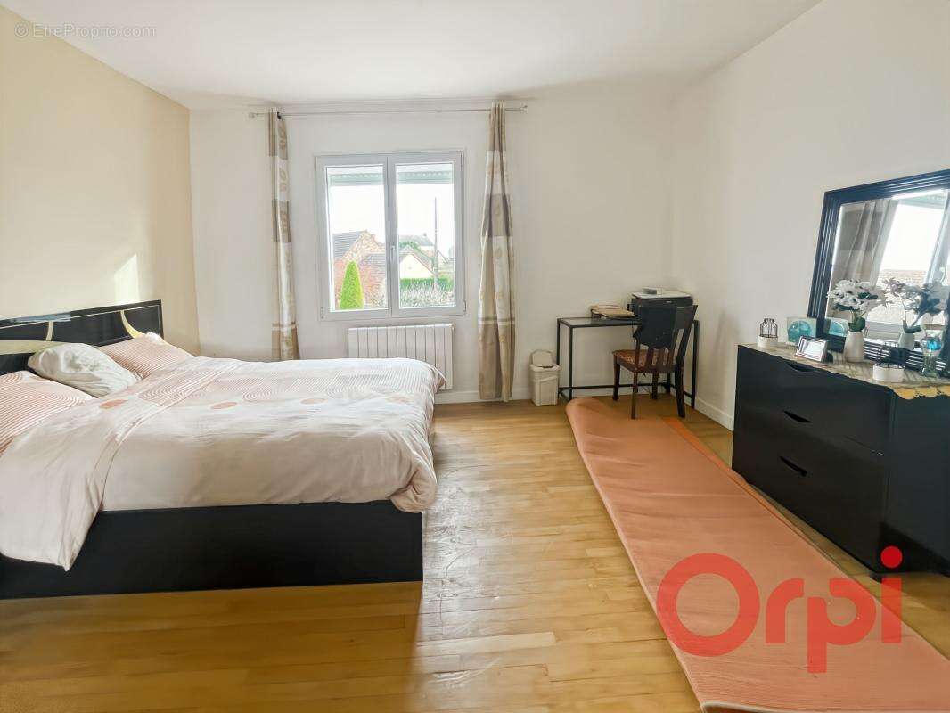 Maison à SAULZAIS-LE-POTIER