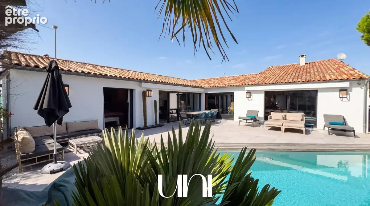 Maison 6 pièces de 277 m2 avec piscine et dépendance - Le-Bois-Plage-en-Ré - photo 8