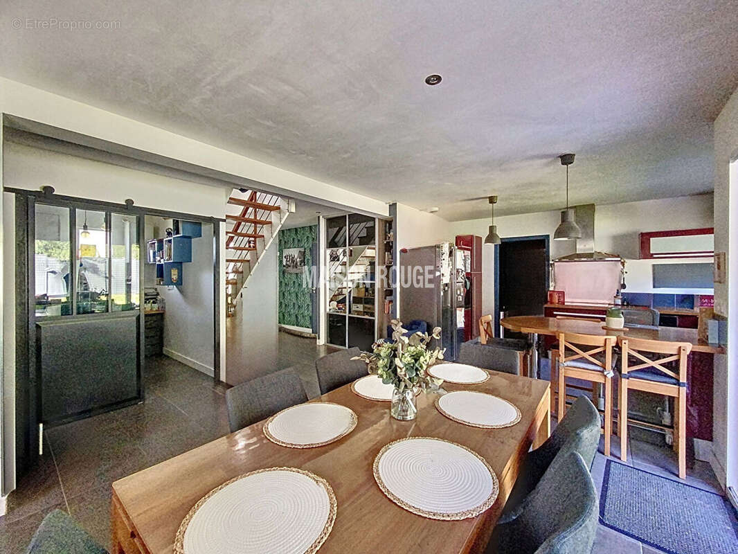 Maison à MELESSE