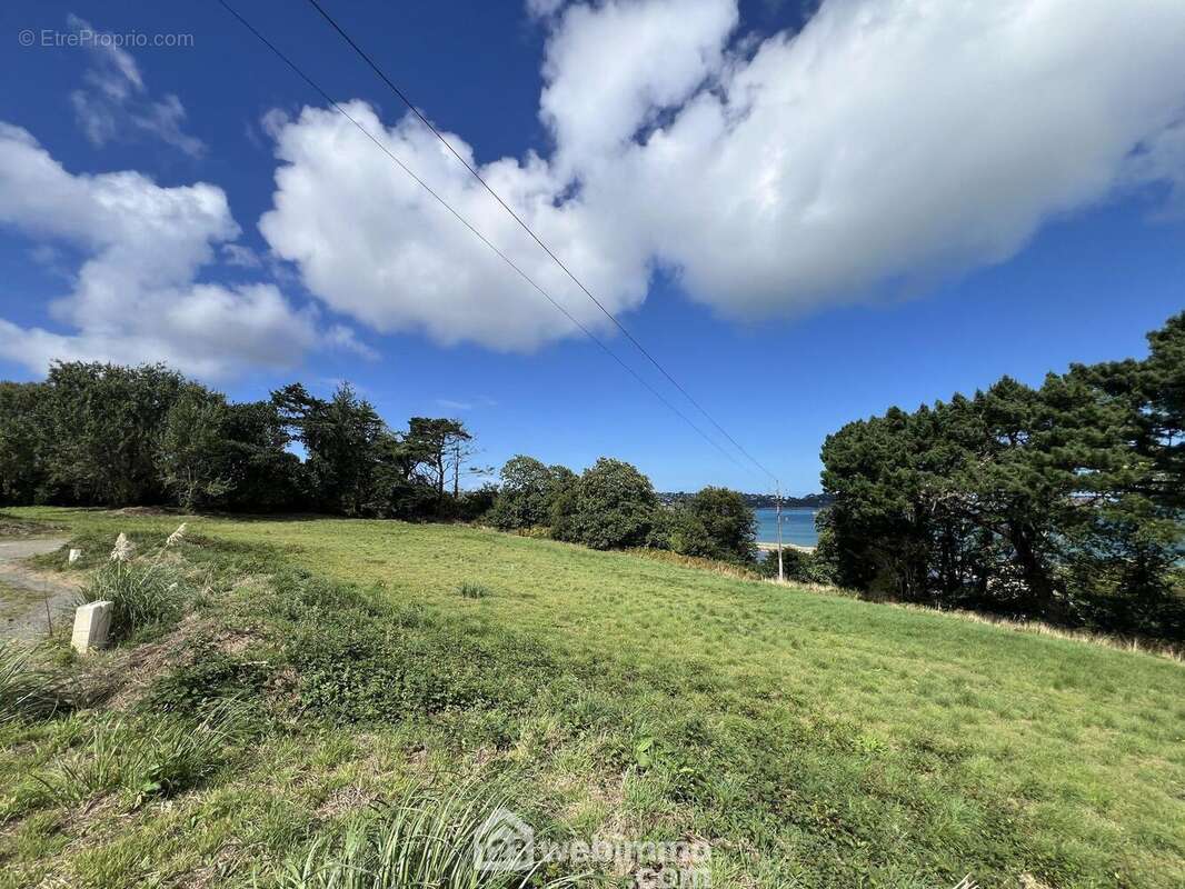Terrain à LOUANNEC