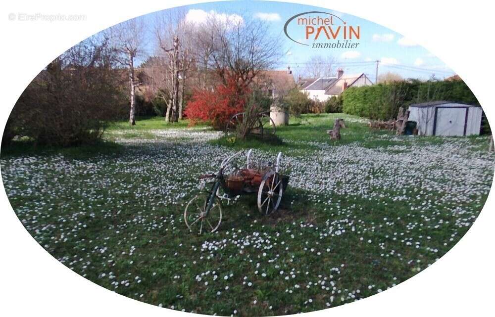 Maison à LA GUERCHE-SUR-L'AUBOIS