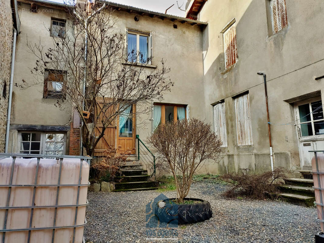 Maison à SAINT-GERMAIN-L'HERM