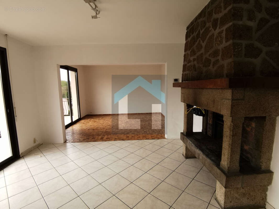 Maison à VILLEDIEU-LES-POELES