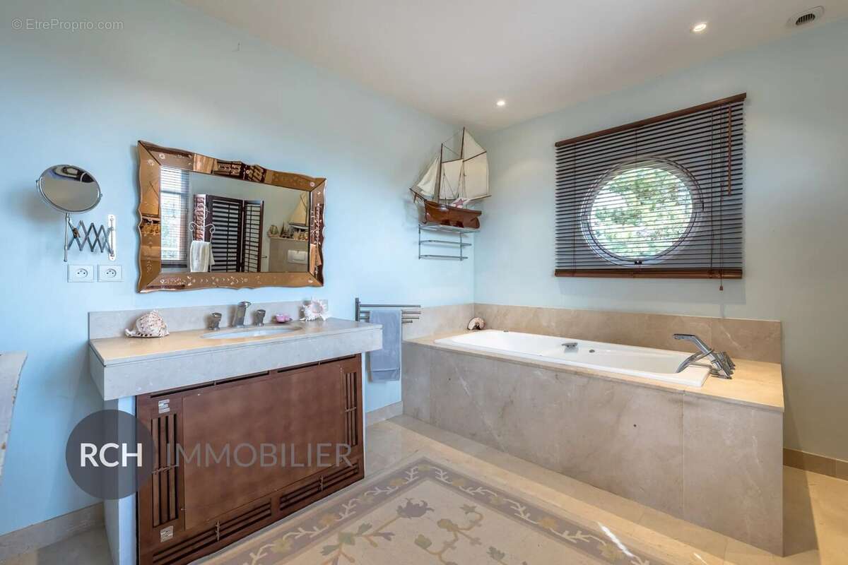 Maison à MONTFORT-L&#039;AMAURY