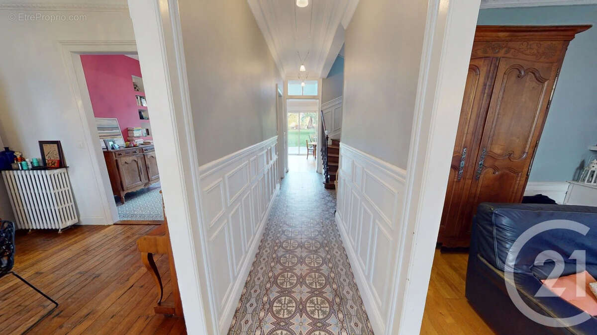 Maison à SAINT-QUENTIN