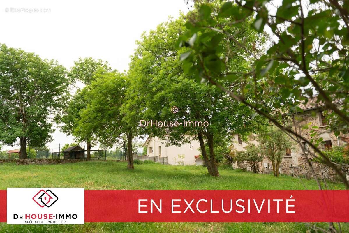 Terrain à AUREC-SUR-LOIRE