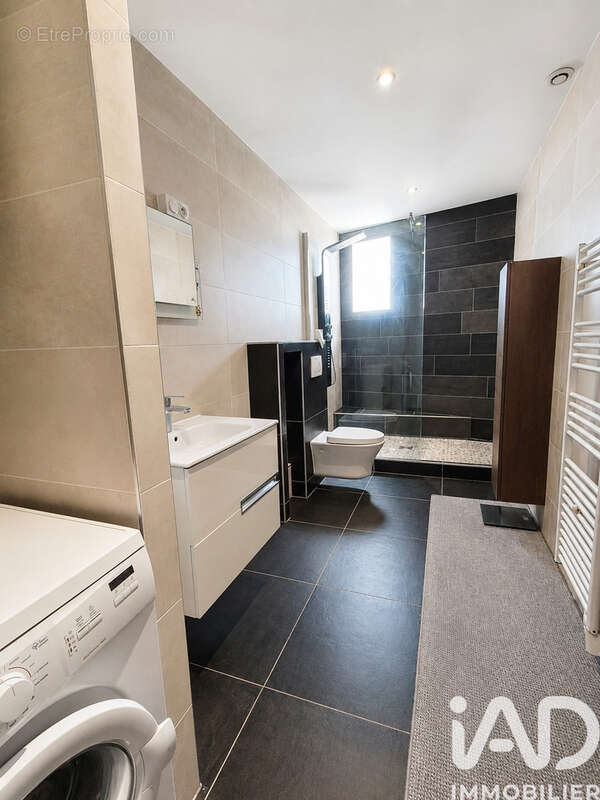 Photo 5 - Appartement à LA TOUR-DE-SALVAGNY