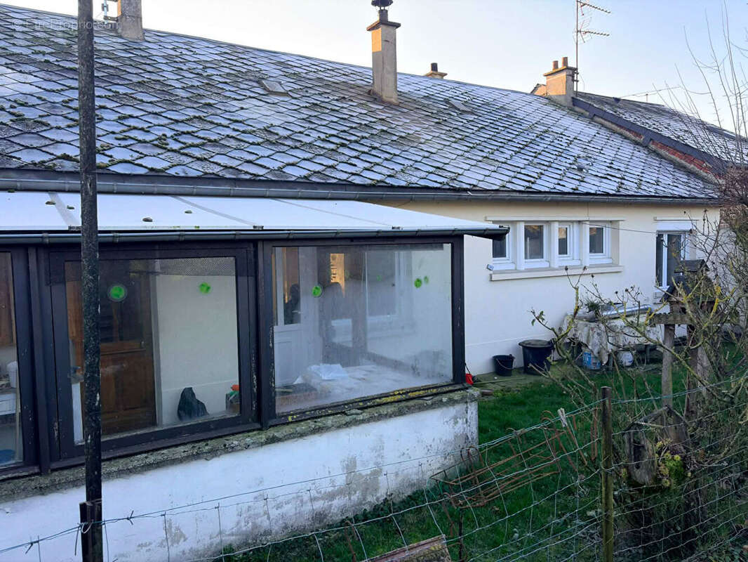 Maison à SAINS-RICHAUMONT