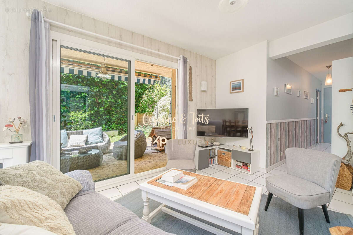Appartement à VENELLES