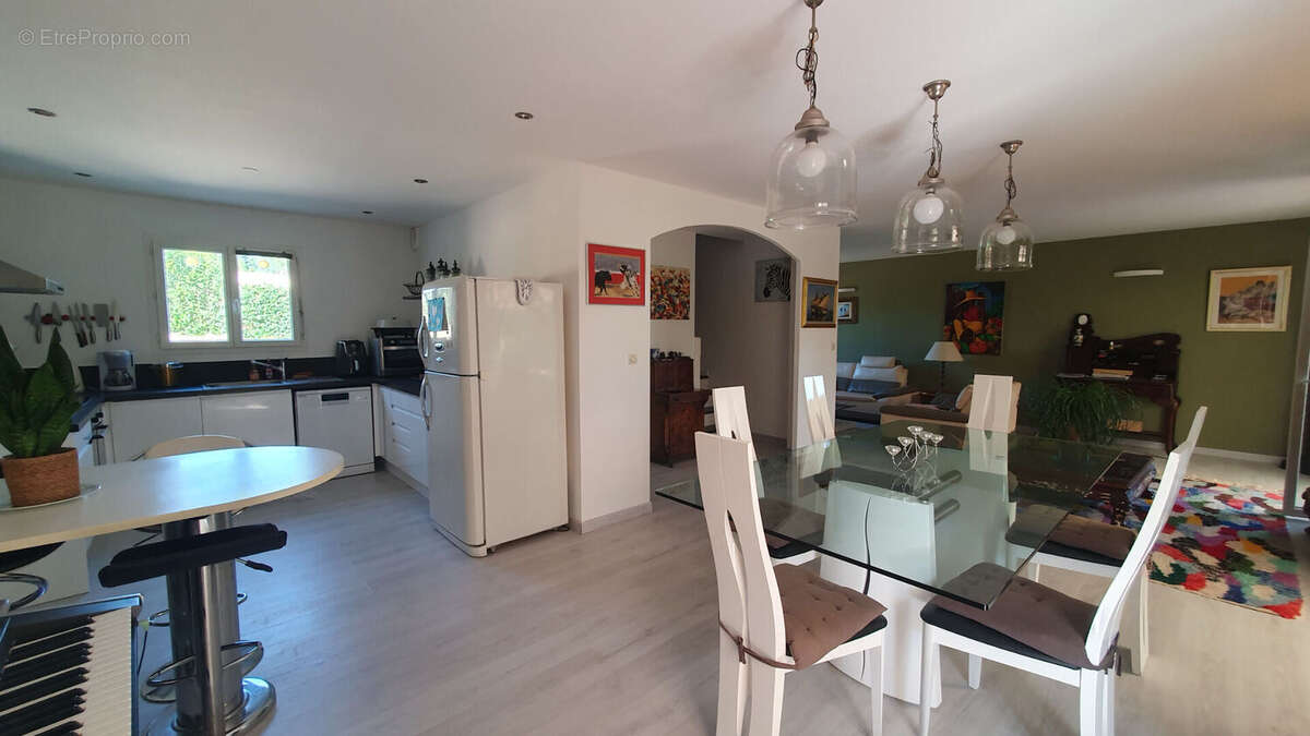 Clarensac  belle villa style bastide 12 km de nimes - photo 6