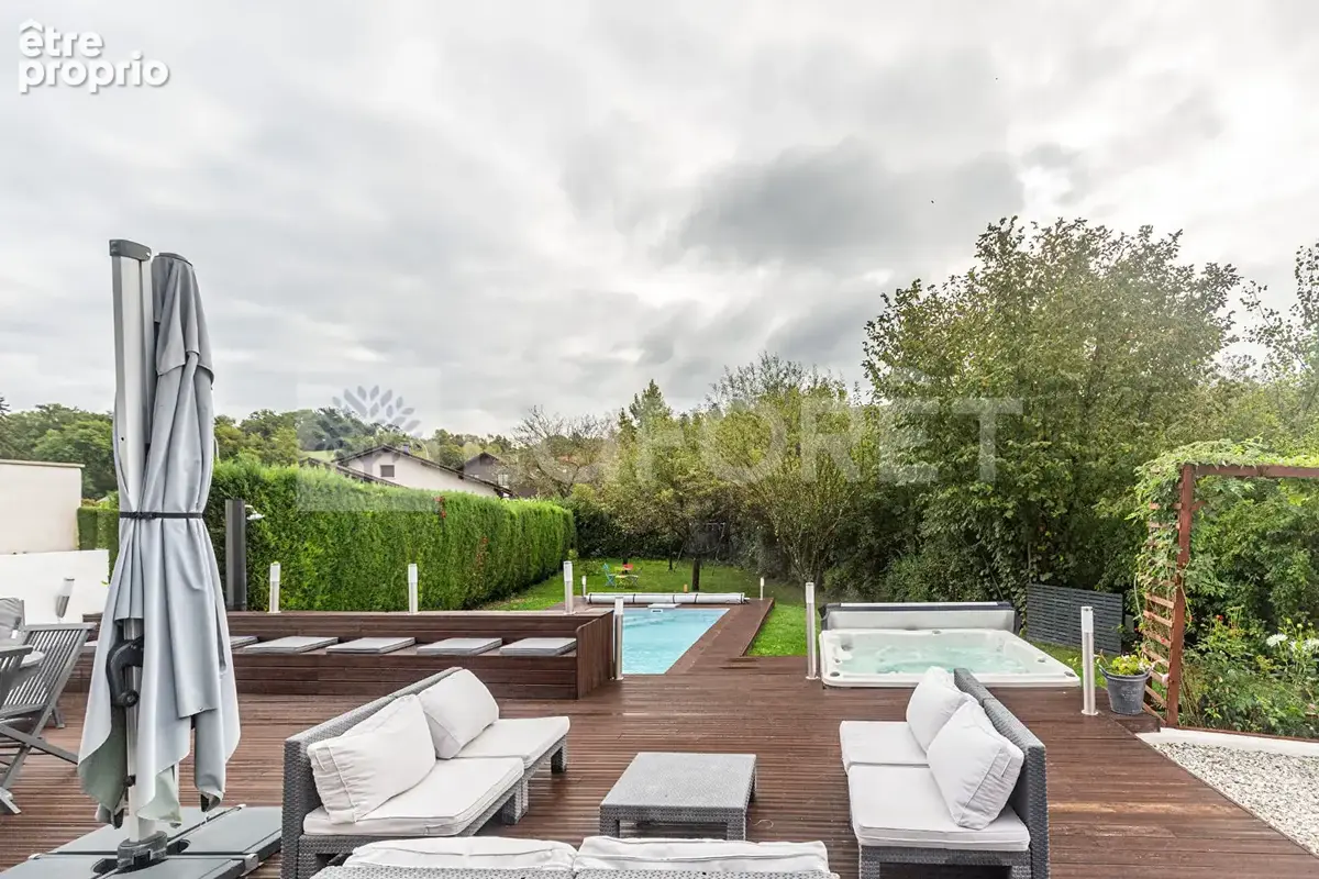 Agence immobiliere laforet - "galanthus" - maison de 136,27m² - terrain de 659m² - garages - piscine - jaccuzzi - dpe d - photo 19