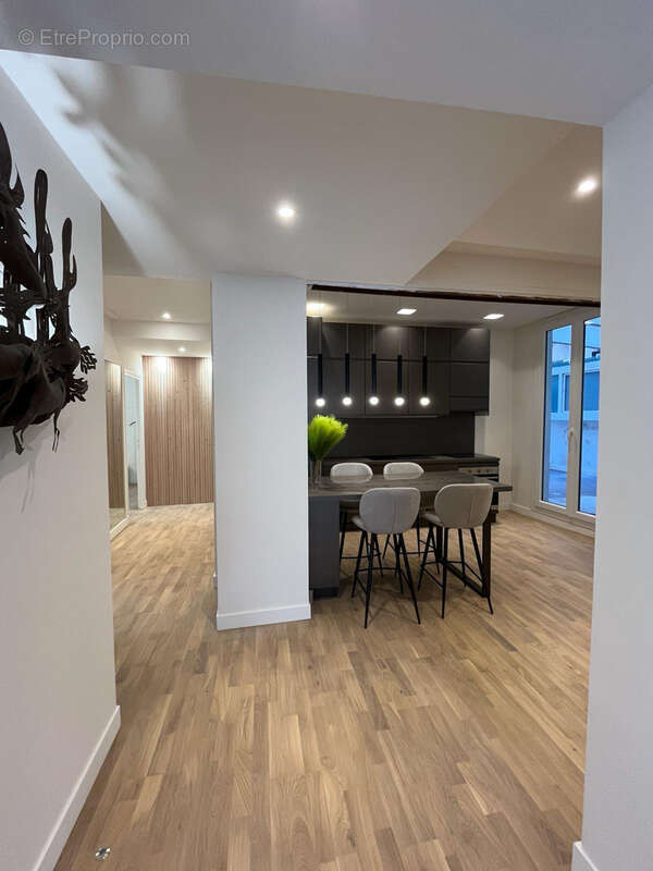 Appartement 4 pièces avec grande tèrrasse au cœur du carré d'or - photo 6