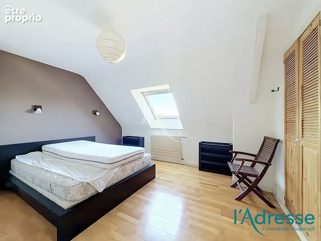 CHANGE - proche centre ville - Maison de 161 m² - 4 chambres - bureau - terrain clos - photo 12