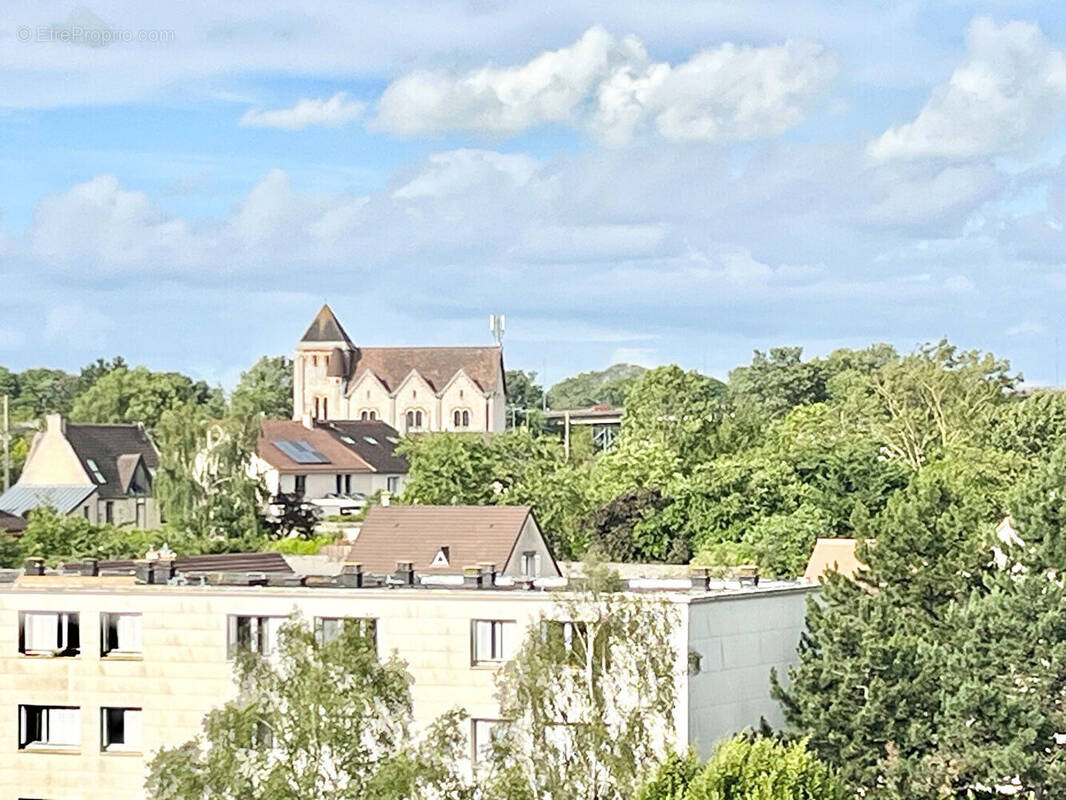 A VENDRE appartement Caen 2 pièce(s) 39.60 m2 - vendu libre - dernier étage - ascenseur - parking - vue dégagée - photo 1